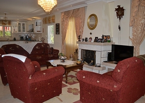 فيلا باطلالة رائعة ماهموت لار الانيا