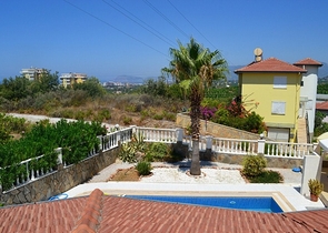 فيلا باطلالة رائعة ماهموت لار الانيا