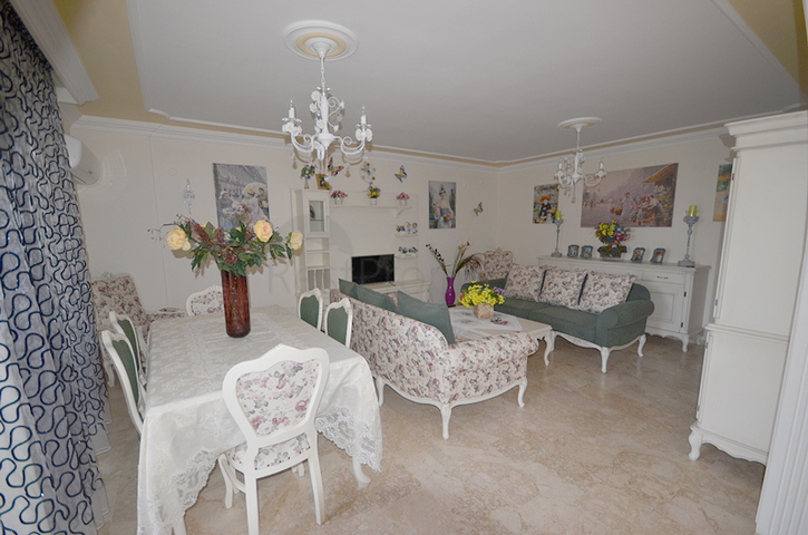 شقة 2+1 فاخرة وواسعة في منطقة محمود لار- ألانيا