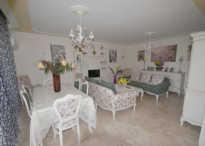 شقة 2+1 فاخرة وواسعة في منطقة محمود لار- ألانيا