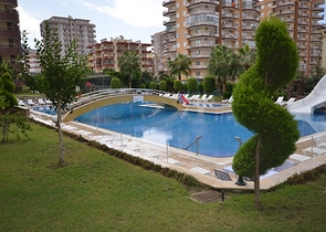 شقة 2+1 فاخرة وواسعة في منطقة محمود لار- ألانيا