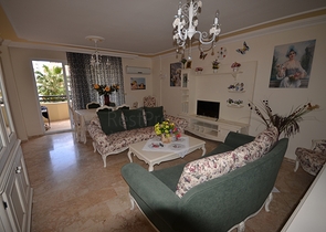 شقة 2+1 فاخرة وواسعة في منطقة محمود لار- ألانيا