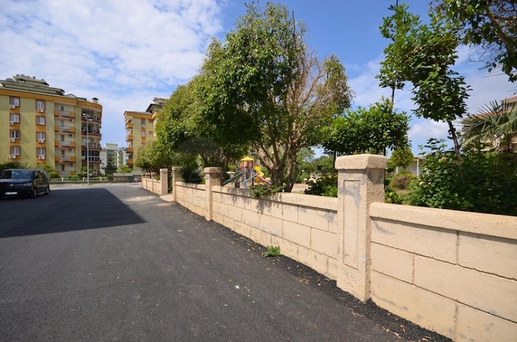 شقة بمساحة واسعة مؤثثة بالكامل في مركز منطقة أوبا – ألانيا