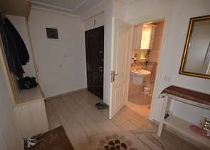 شقة بمساحة واسعة مؤثثة بالكامل في مركز منطقة أوبا – ألانيا