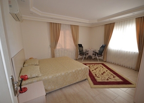 شقة بمساحة واسعة مؤثثة بالكامل في مركز منطقة أوبا – ألانيا