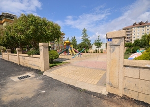 شقة بمساحة واسعة مؤثثة بالكامل في مركز منطقة أوبا – ألانيا