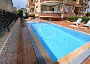 شقة بمساحة واسعة مؤثثة بالكامل في مركز منطقة أوبا – ألانيا