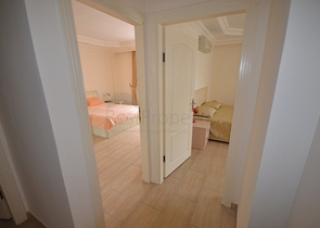 شقة بمساحة واسعة مؤثثة بالكامل في مركز منطقة أوبا – ألانيا