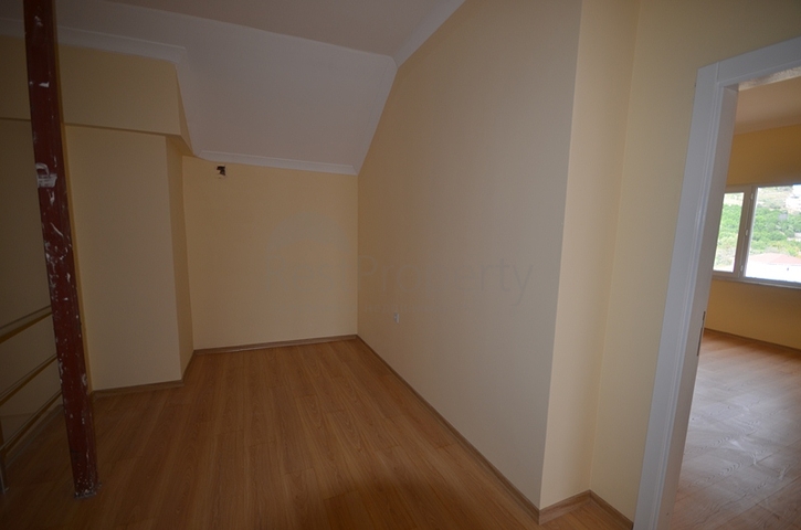 دوبلكس عائلية واسعة في منطقة جيكجلي الراقية / الانيا 