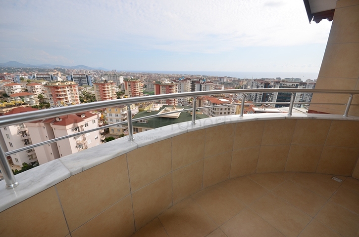 دوبلكس عائلية واسعة في منطقة جيكجلي الراقية / الانيا 