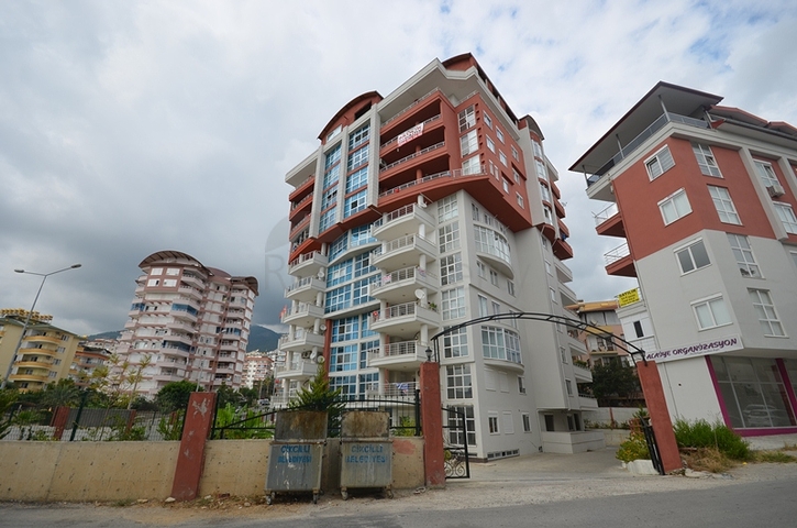 دوبلكس عائلية واسعة في منطقة جيكجلي الراقية / الانيا 