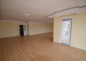 دوبلكس عائلية واسعة في منطقة جيكجلي الراقية / الانيا 