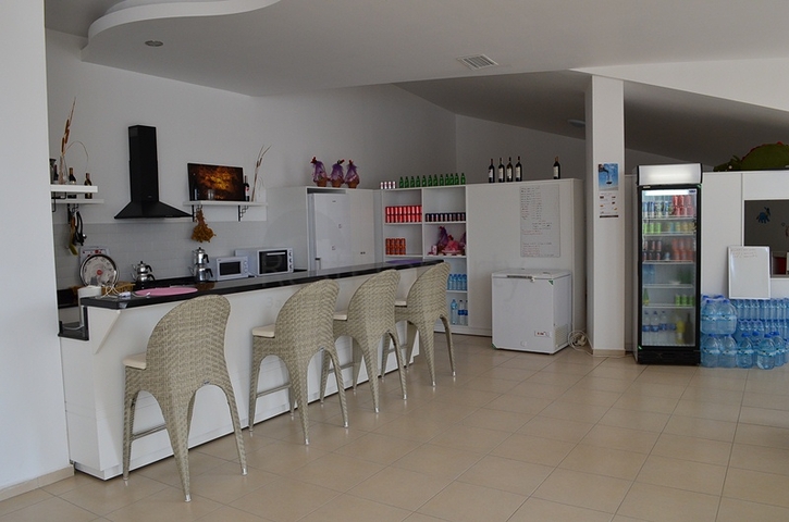 شقق عائلية ضمن مجمع سكني في افسلار / الانيا 