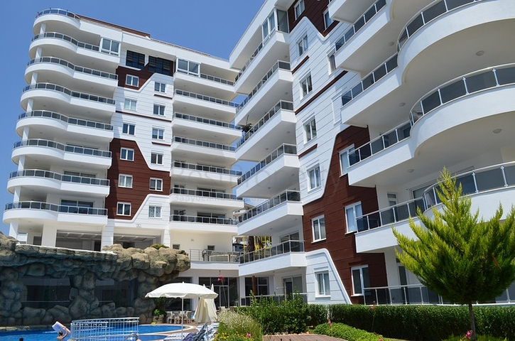 شقق عائلية ضمن مجمع سكني في افسلار / الانيا 