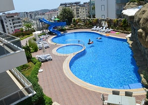 شقق عائلية ضمن مجمع سكني في افسلار / الانيا 