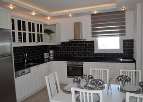 شقق عائلية ضمن مجمع سكني في افسلار / الانيا 