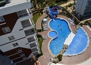 شقق عائلية ضمن مجمع سكني في افسلار / الانيا 