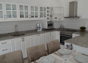 شقق عائلية ضمن مجمع سكني في افسلار / الانيا 