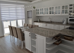 شقق عائلية ضمن مجمع سكني في افسلار / الانيا 