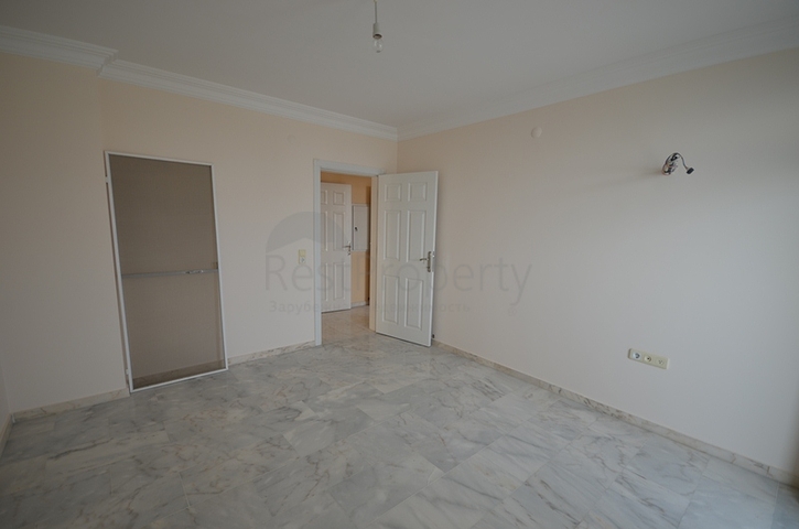 شقة واسعة بغرفتي نوم في محمود لار / الانيا