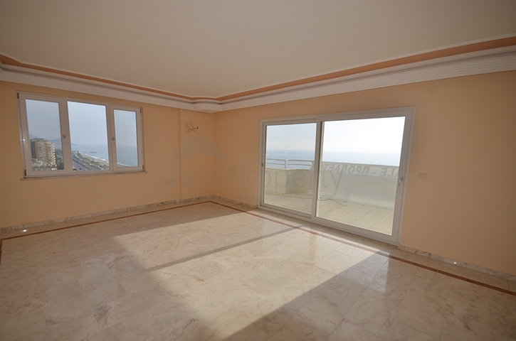 شقة واسعة بغرفتي نوم في محمود لار / الانيا