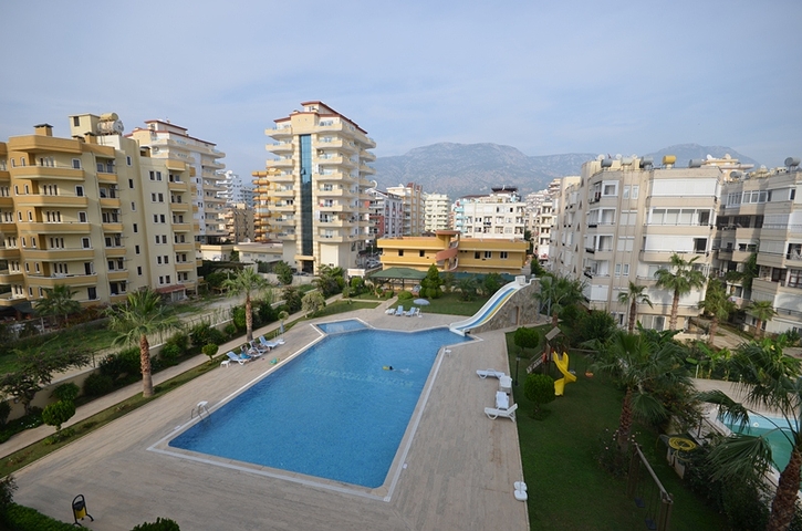 شقة واسعة بغرفتي نوم في محمود لار / الانيا