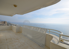 شقة واسعة بغرفتي نوم في محمود لار / الانيا