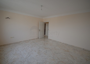 شقة واسعة بغرفتي نوم في محمود لار / الانيا