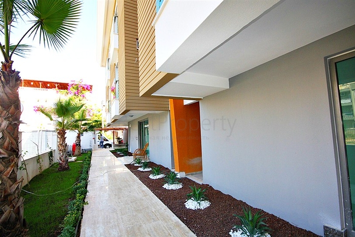 مشروع منتهي مع شقق 2 + 1 و 3 + 1 في لارا ، أنطاليا بالقرب من نهر دودين