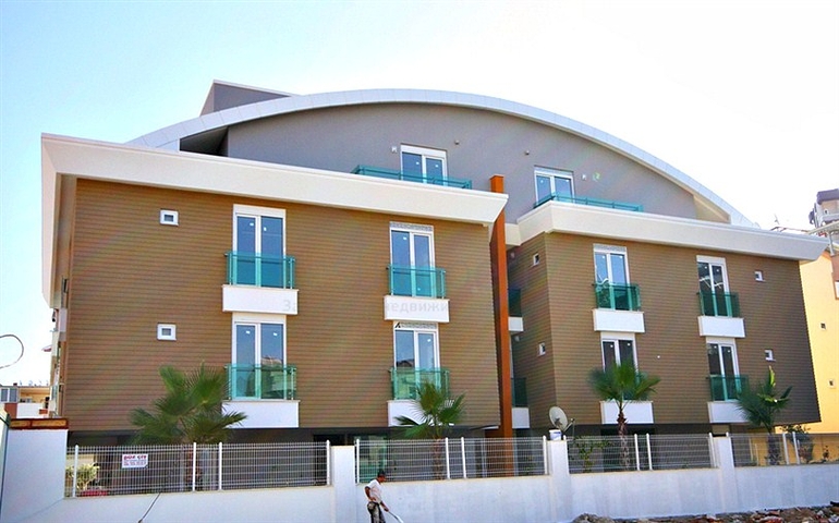 مشروع منتهي مع شقق 2 + 1 و 3 + 1 في لارا ، أنطاليا بالقرب من نهر دودين