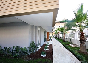 مشروع منتهي مع شقق 2 + 1 و 3 + 1 في لارا ، أنطاليا بالقرب من نهر دودين