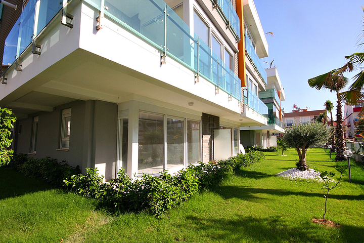 مشروع منتهي في أنطاليا في منطقة لارا على مسافة قريبة من المدرسة الروسية