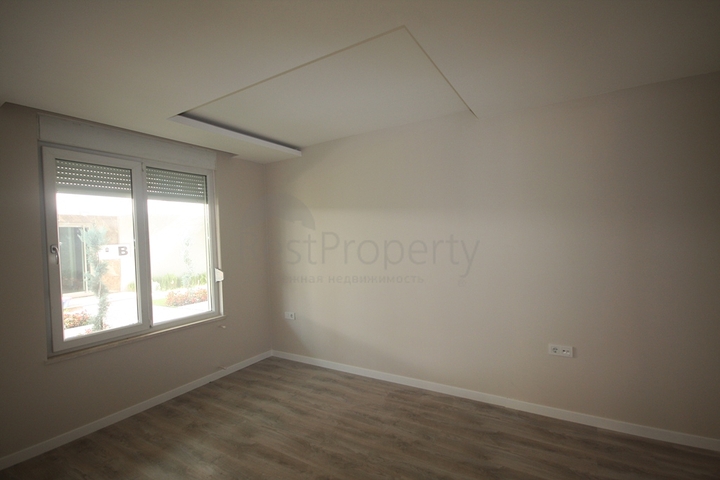 مشروع منتهي في أنطاليا في منطقة لارا على مسافة قريبة من المدرسة الروسية