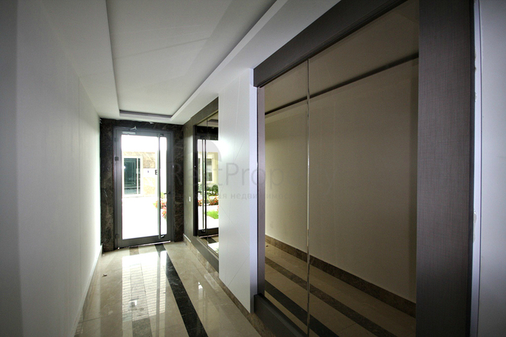 مشروع منتهي في أنطاليا في منطقة لارا على مسافة قريبة من المدرسة الروسية