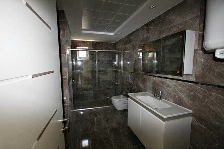 مشروع منتهي في أنطاليا في منطقة لارا على مسافة قريبة من المدرسة الروسية