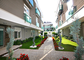 مشروع منتهي في أنطاليا في منطقة لارا على مسافة قريبة من المدرسة الروسية