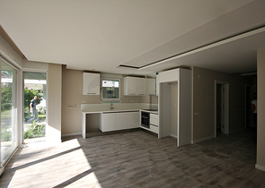 مشروع منتهي في أنطاليا في منطقة لارا على مسافة قريبة من المدرسة الروسية