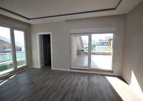 مشروع منتهي في أنطاليا في منطقة لارا على مسافة قريبة من المدرسة الروسية