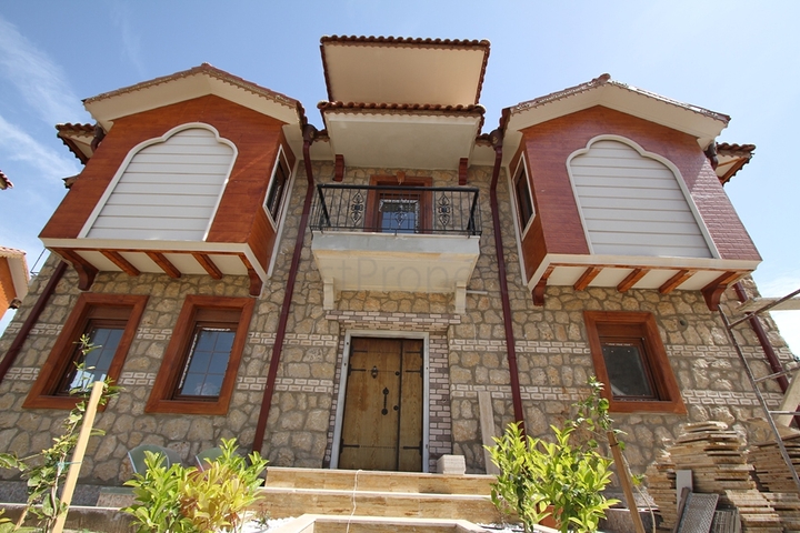 فيلات بالتصميم العثماني في انطاليا