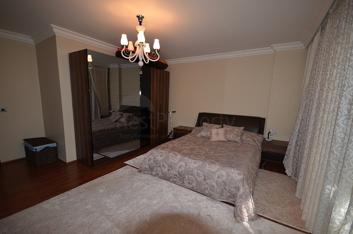 شقة في مجمع مميز في الانيا