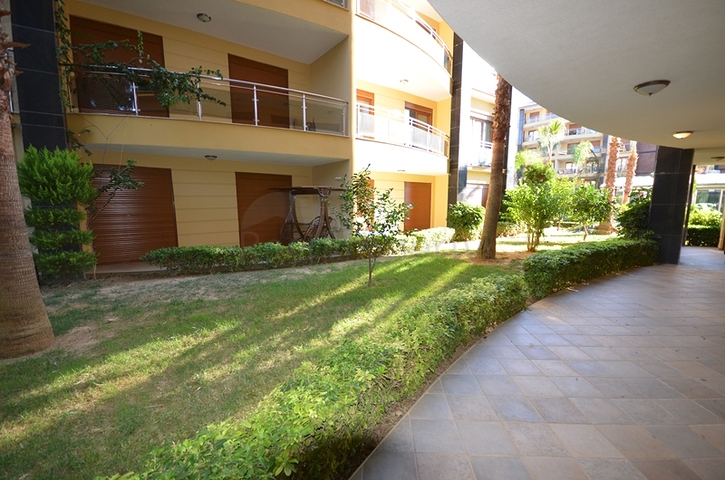 شقة في مجمع مميز في الانيا