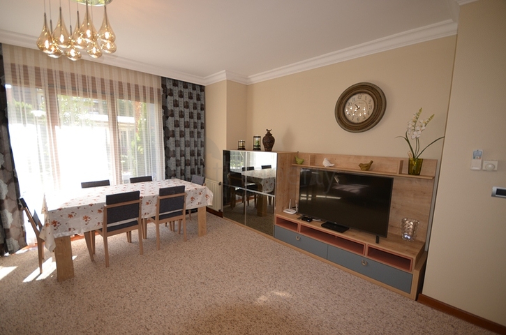 شقة في مجمع مميز في الانيا