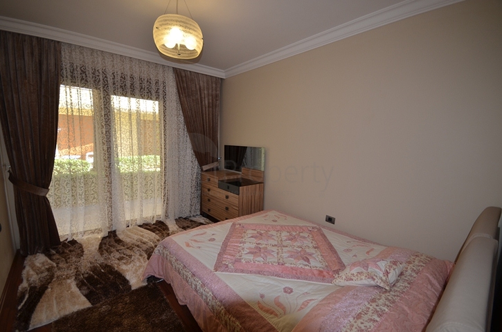 شقة في مجمع مميز في الانيا