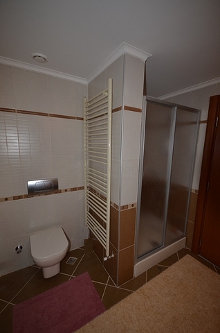 شقة في مجمع مميز في الانيا