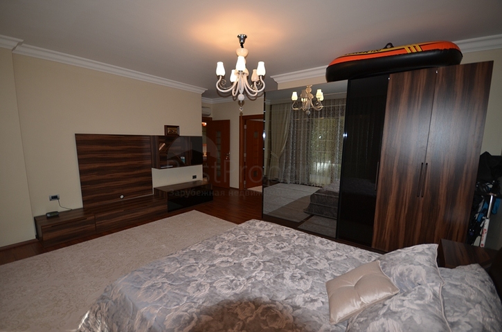 شقة في مجمع مميز في الانيا