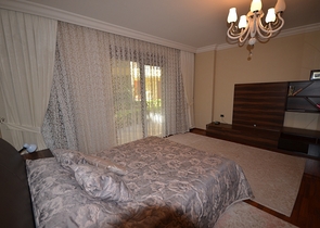 شقة في مجمع مميز في الانيا