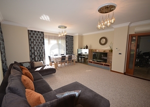 شقة في مجمع مميز في الانيا