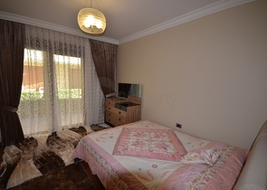 شقة في مجمع مميز في الانيا