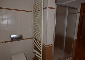 شقة في مجمع مميز في الانيا