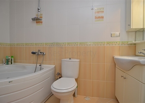 شقة واسعة في ماهموت لار